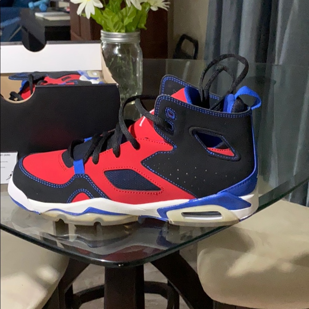 Jordan FLTCL8’91 size 6